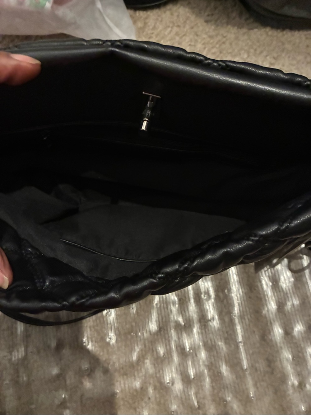 Gilda Paris Black Quilted Shoulder Bag with Chain-Link Strap - Picture 5 of 9